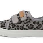 Pilki batai 21-26 d. CSG-105B